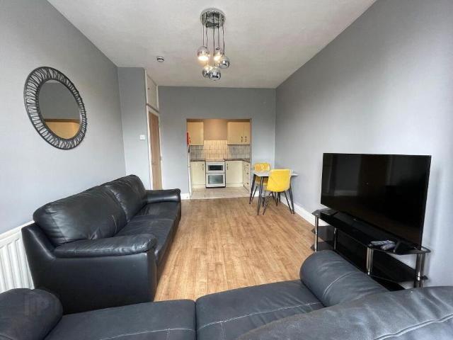 Apt 2 35, 22 Eglantine Avenue, Belfast, BT9 6DX