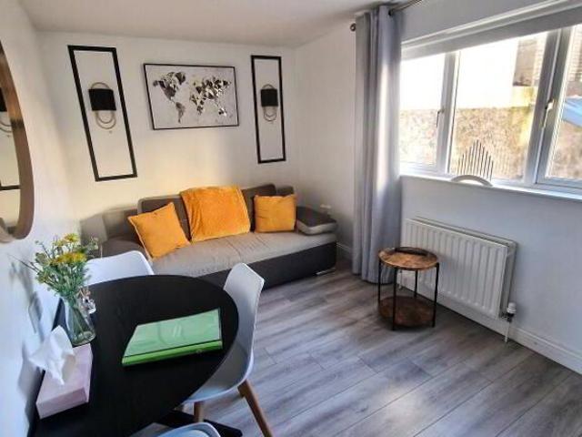 Apt 2 Holiday, 64 Causeway Street, Portrush, BT56 8AD