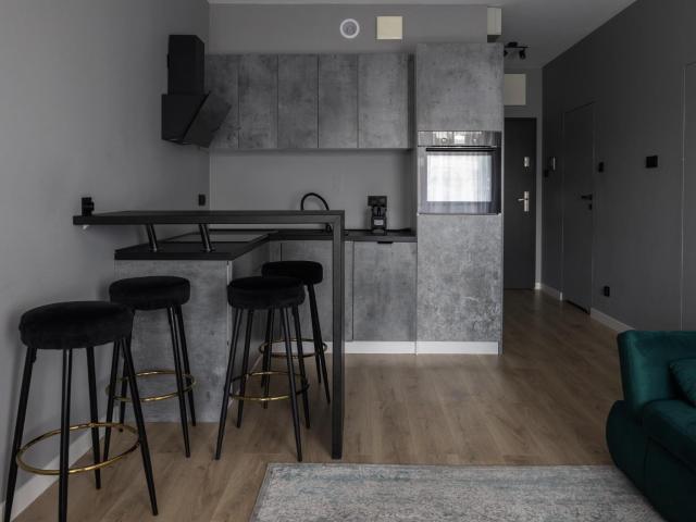 Apt. 2 pokojowy z balkonem, miejscem postojowym DĄBIE