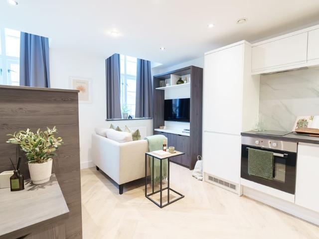 Apt 307, Churchill House Residence