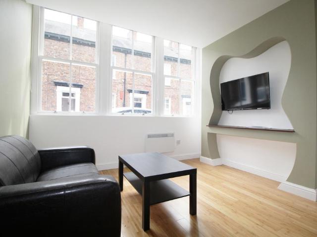 Apt 7, George House, Piccadilly Court. 1 bed apartment to rent £1,120 pcm £258 pw