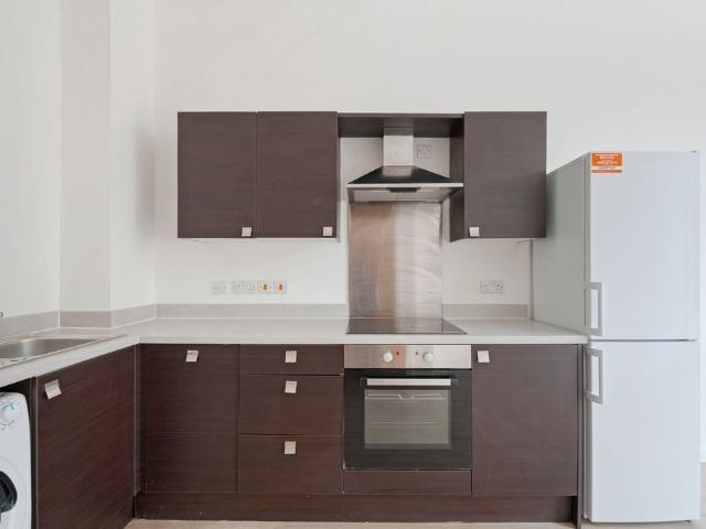 Apt 404 The Gateway, Sheffield S2, 1 bed flat to rent, £850 pcm | PrimeLocation