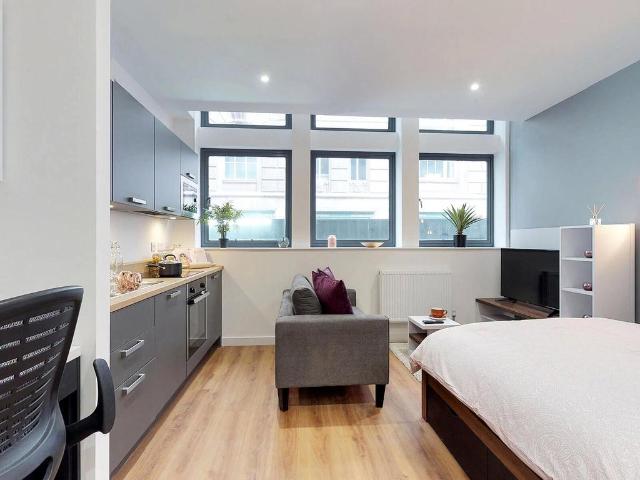Apt 48, Gravity Residence, Gravity. Studio to rent £899 pcm £207 pw