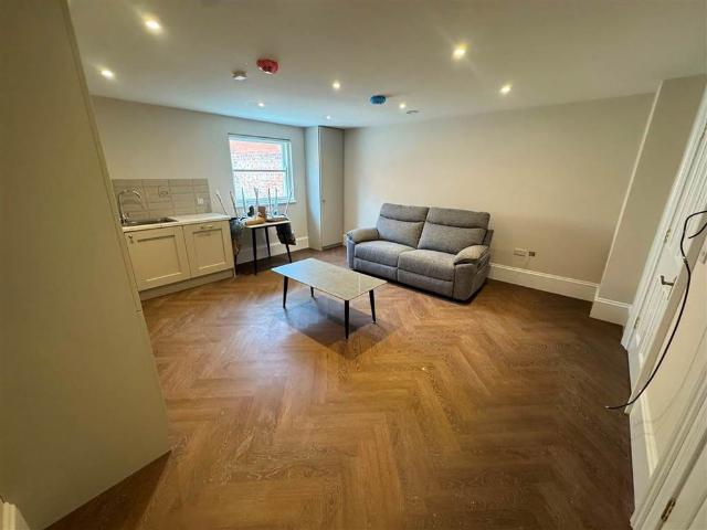 Apt 4 531 Antrim Road, Belfast, BT15 5FS