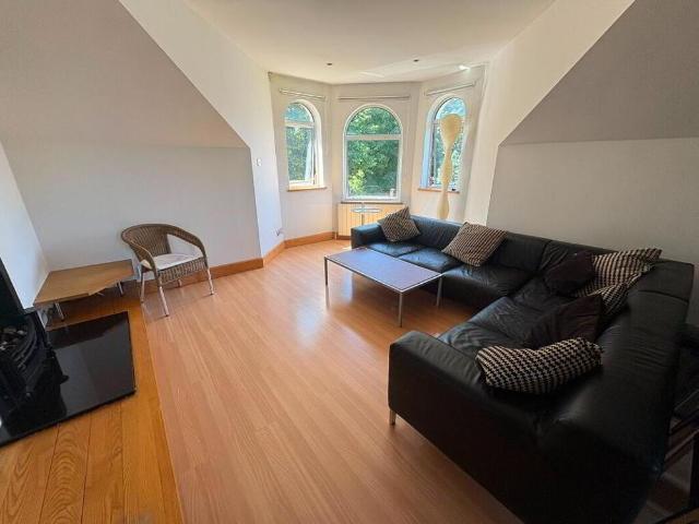 Apt 4, 6 Sans Souci Park, Belfast, BT9 5BZ