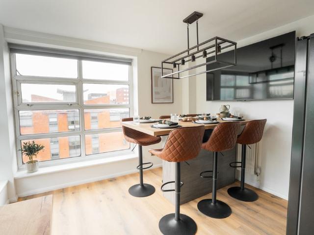 Apt 504, Cambridge House