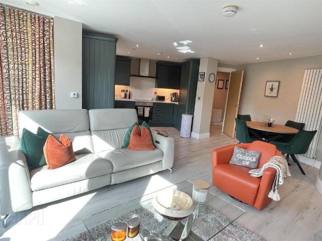 Apt 5 Woodlands Manor, 59 Stockmans Way, Belfast, BT9 7GL