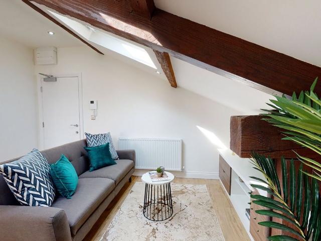 Apt 9, 29 Clarendon Road