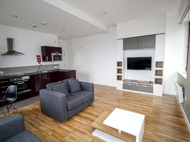 Apt 9, Q One Residence, Wade Lane LS2 2 bed apartment to rent £1,299 pcm £300 pw