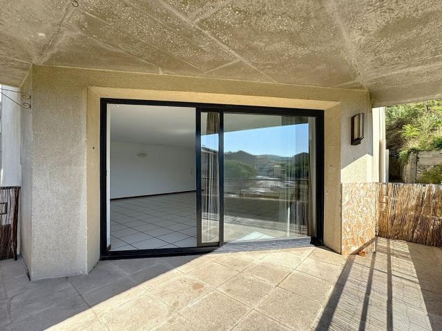 Apt Appartement standing 3 chambres avec ascenseur et terras. 121m² Apt