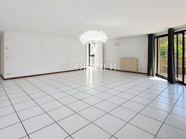 APT Appartement standing 3 chambres avec ascenseur et terrasse