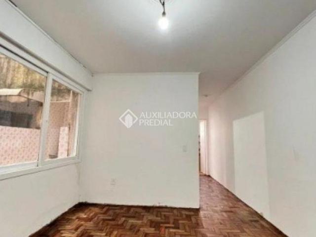apt de 1 dormitório com pátio
