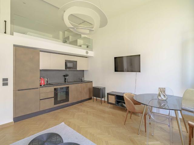 Apt Mezzanine 2BDR/4P Notre Dame/Vieux Port, Marseille Amsterdam Apartments for Rent