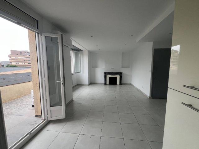 APT T4 TERRASSE BEZIERS