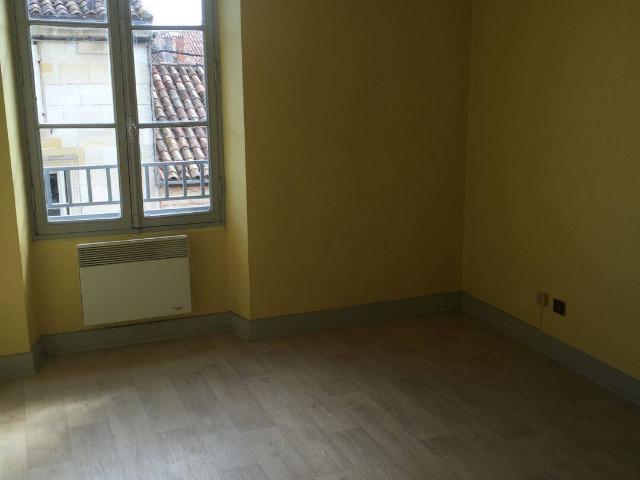 Apt Type 2 à STE FOY LA GRANDE
