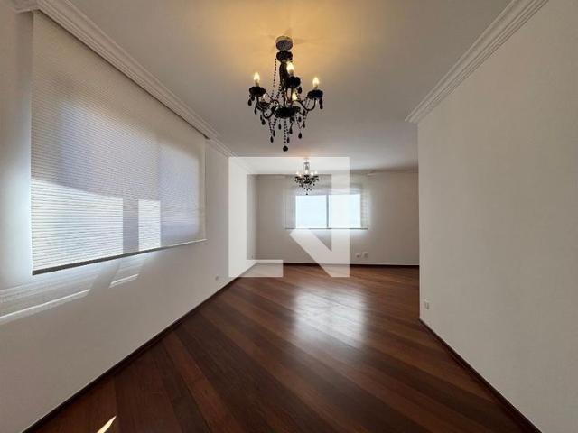 Apto, Moema, 3 Quartos, 180 m2 São Paulo