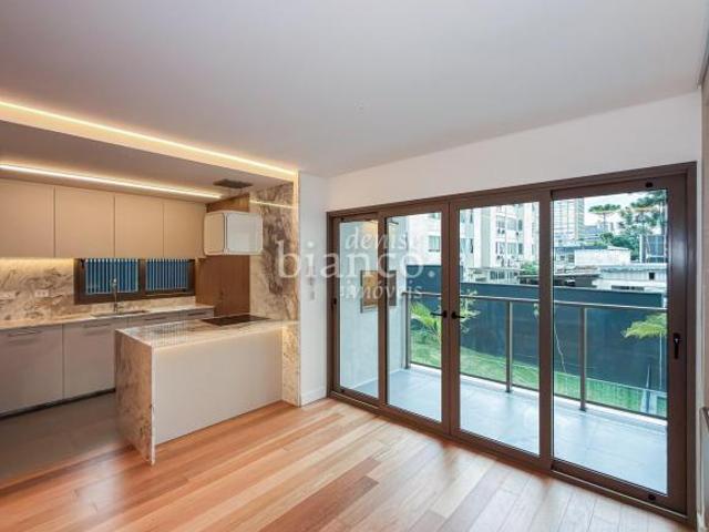 Apto no Batel, mobiliado, 2 suites, 2 vagas