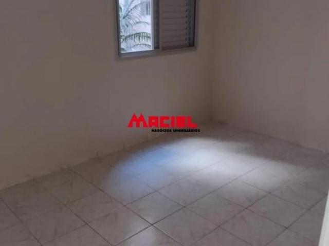 APTO NO TÉRREO NA ZONA SUL, 3 DM, ACEITA FINANCIAMENTO
