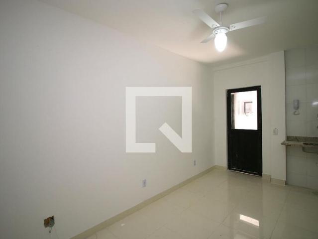 Apto, Olaria, 1 Quarto, 32 m2 Rio de Janeiro