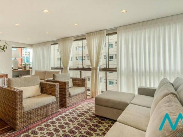 Apto a Venda no Edif Chateau em Alphaville Retrofit Total