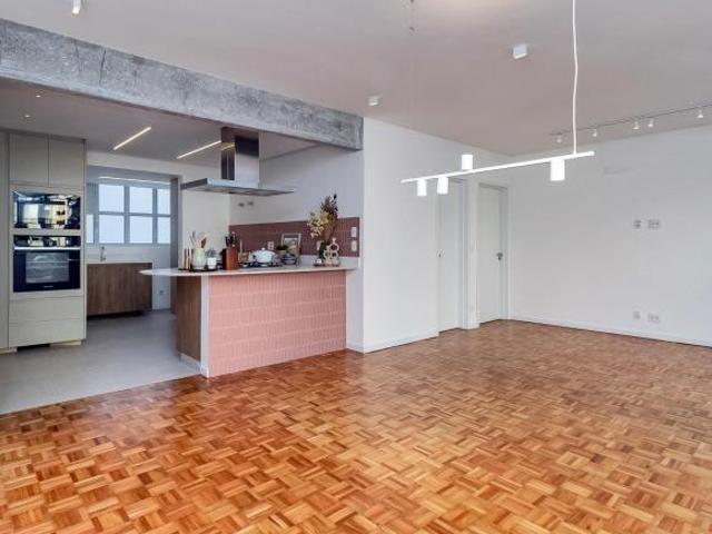 APTO a venda no JD PAULISTA, amplo, reformado, 107,4 m2, 2 dorms 1 suite 1 vaga em predio super b