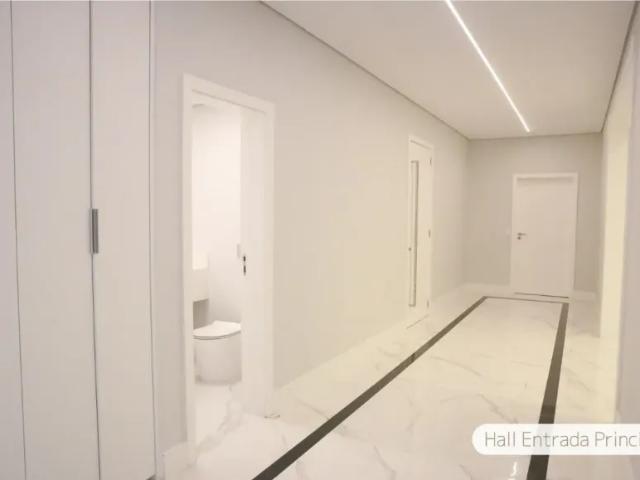 Apto Alto Padrão reformado com 05 suites, 02 lavabos, 368m, cozinha planejada, 01 vaga Em frent