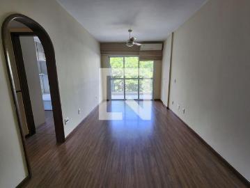 Rua Bambina, Praça Praia Nova