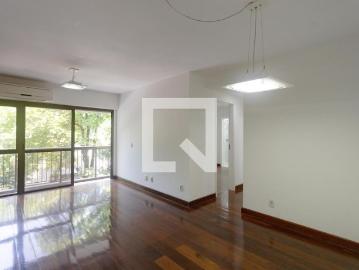 Rua Vicente de Sousa, Praça Praia Nova