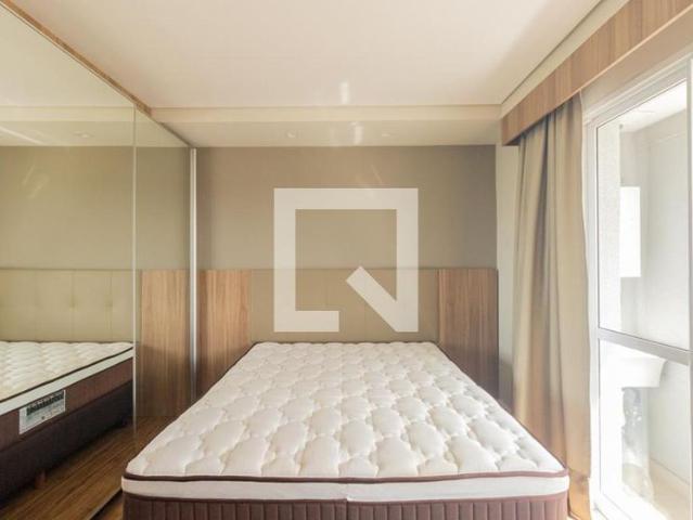 Apto, Centro, 1 Quarto, 32 m2 Curitiba