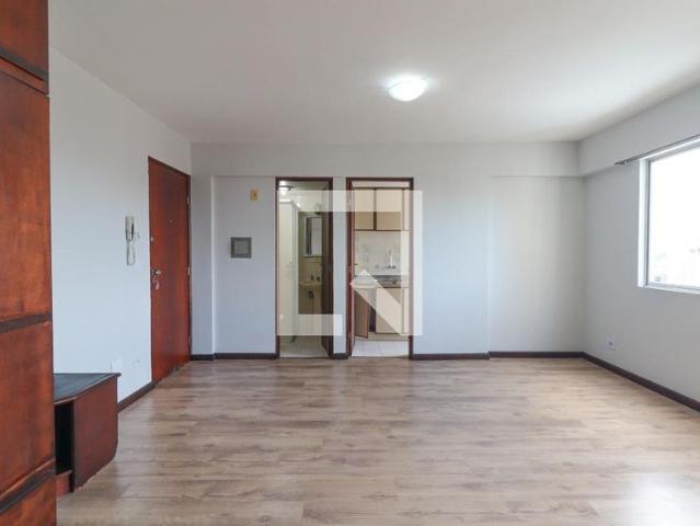 Apto, Centro, 1 Quarto, 32 m2 Curitiba