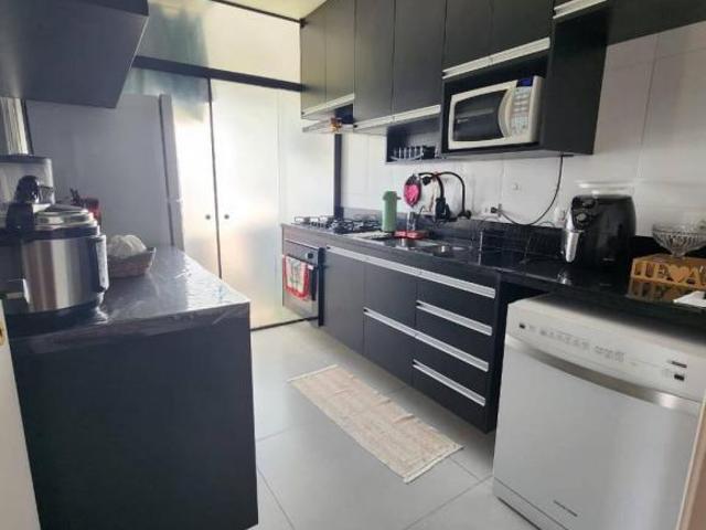 Apto Cond Top Village 78m2 com 3 Dorm