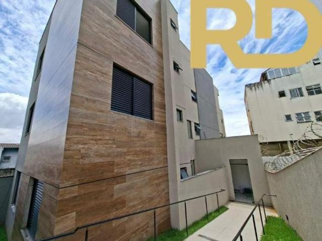 Apto de 03 quartos, com área privativa,3 vagas, elevador a venda no bairro Santa