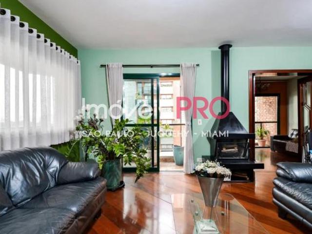 Apto de 22m2 com 4 dorm, sendo 3 sutes e 3 vagas no Moema fora de rota