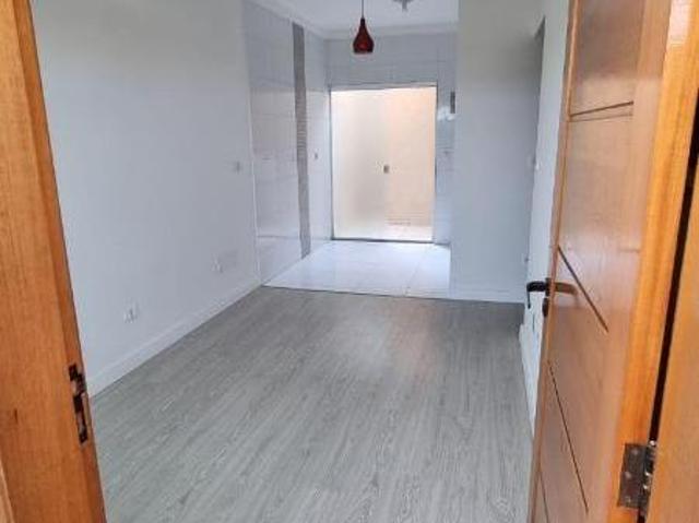APTO EM SÃO MIGUEL! RUA MARIA BRANCA: SÃO 2 DORMITÓRIOS, SALA, COZINHA, WC, 43,57M² e 1 VAGA COBERTA