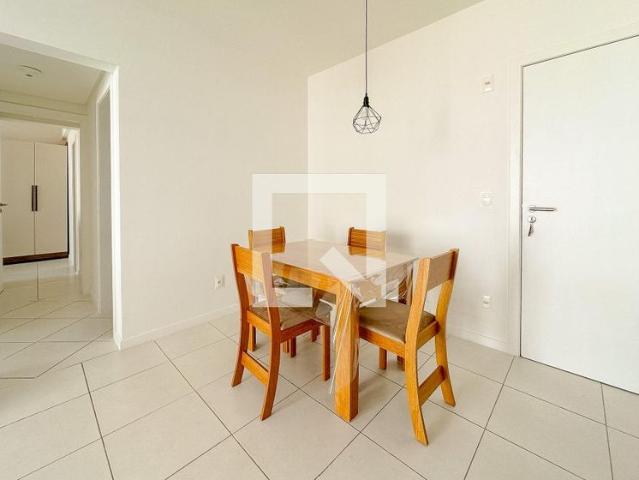Apto, Forquilinhas, 2 Quartos, 66 m2 São José