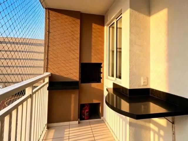 Apto frente mar com 2 dorm, mobiliado, 1 vaga e área de lazer de Home Club