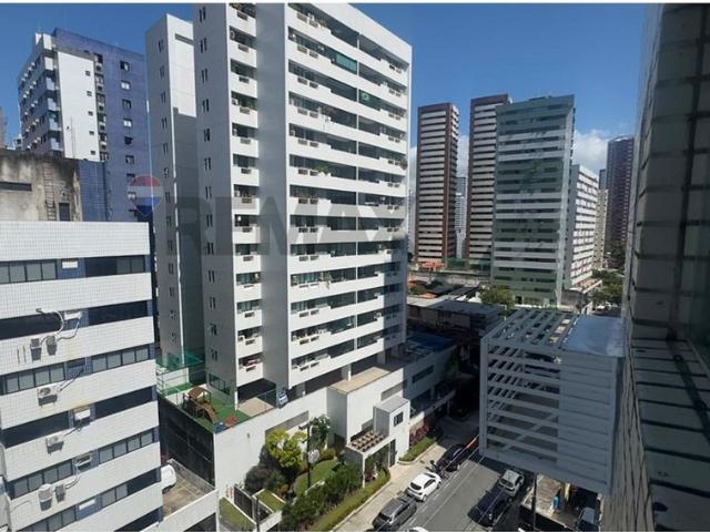 Apto para alugar com 3 quartos em boa viagem