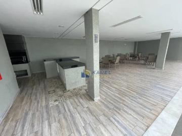 Apto para venda ou locação com 3 dorms, sala com varanda e 2 vagas com lazer completo no centro de b