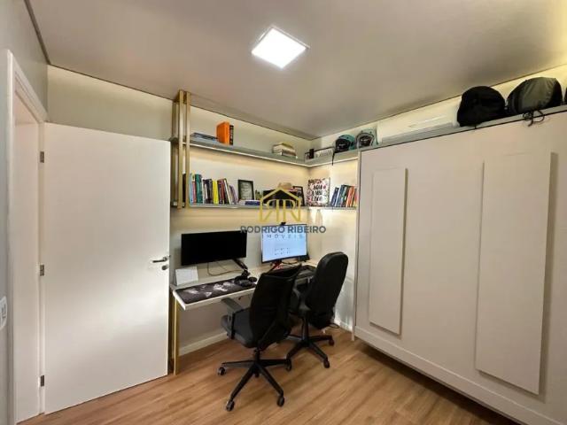 Apto reformado e mobiliado 03 Dorm na Trindade!