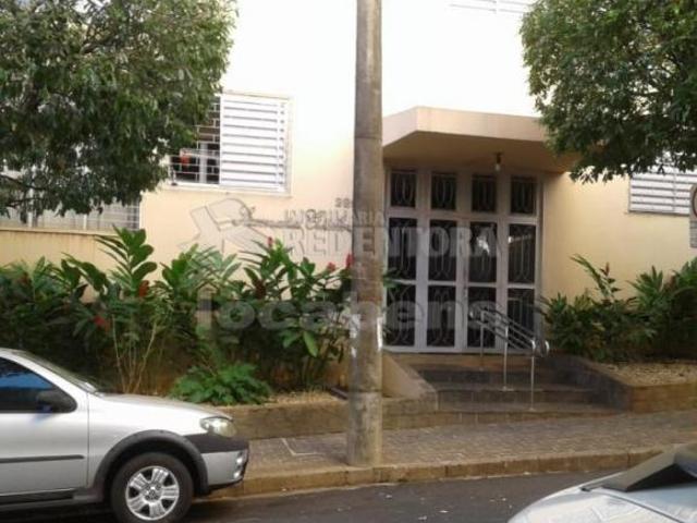Apto Vila Imperial 3 dorms, sala e cozinha amplas, 1 vaga, ótimo local Bom Para Renda Já Alugado