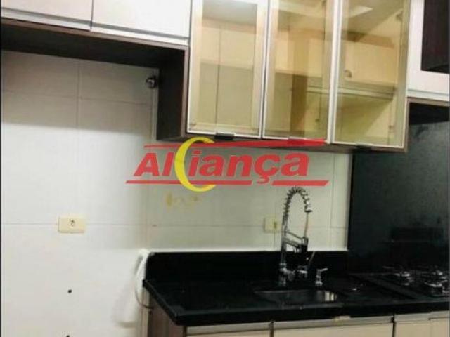 apto. 2 dormitórios no Carmela, em ótimo estado semi novo