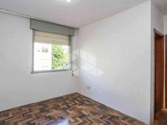 APTO 2 QUARTOS REFORMADO BAIRRO SANTO ANTÔNIO 65m2 COM INFRA