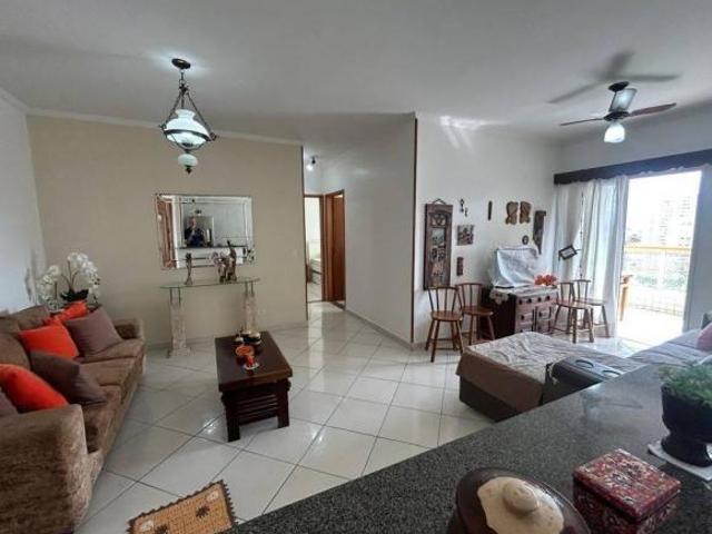 Apto 80 m² com suíte, 2 vagas, lazer completo e a 300 m da praia!