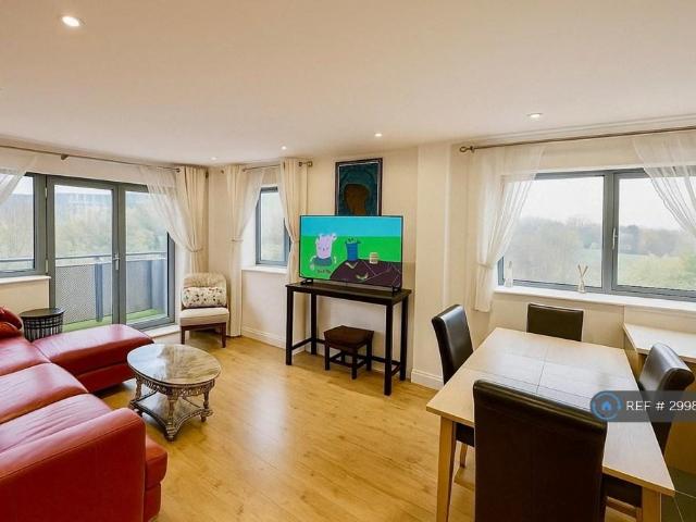 Aqua House, London, NW10 2 bed flat to rent £2,100 pcm £485 pw