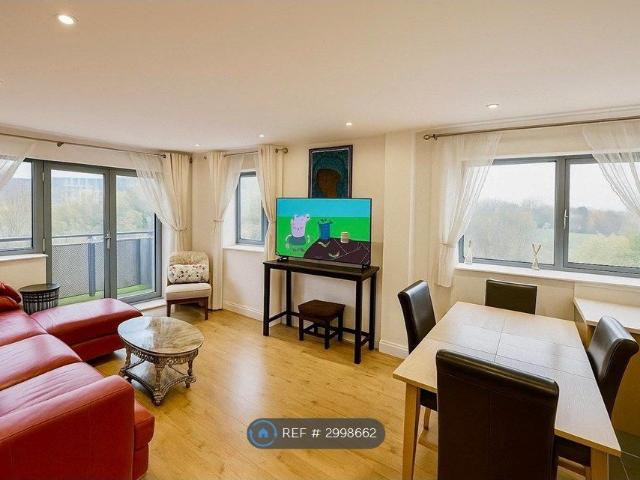 Aqua House, London NW10, 2 bed flat to rent, £2,200 pcm | PrimeLocation