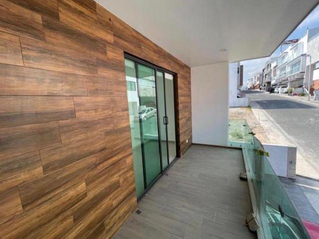 AQUA II, LAGO ESMERALDA. ROOF TOP 100M2, VISTA A PRESA MADIN, TRES RECAMARAS