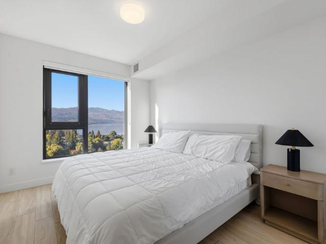 AQUA 1: Furnished Two Bdrm w/ TWO Parking Stalls