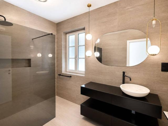 Aqualina! Erstbezug! Villa mit 5 Sz. mit Garten und Pool!