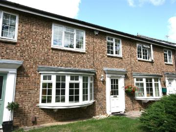 Aquila Close, Leatherhead KT22, 3 bed property to rent, £2,100 pcm | PrimeLocation