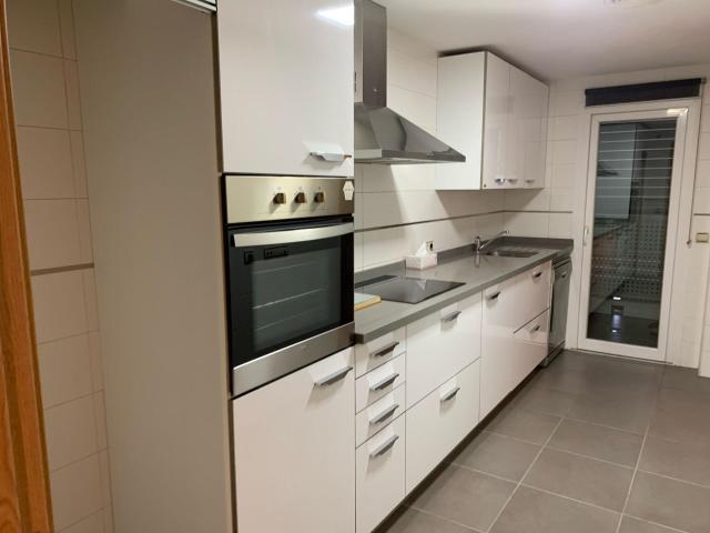 Aquiler sin mubles en mairena 3 habitaciones garaje y trastero